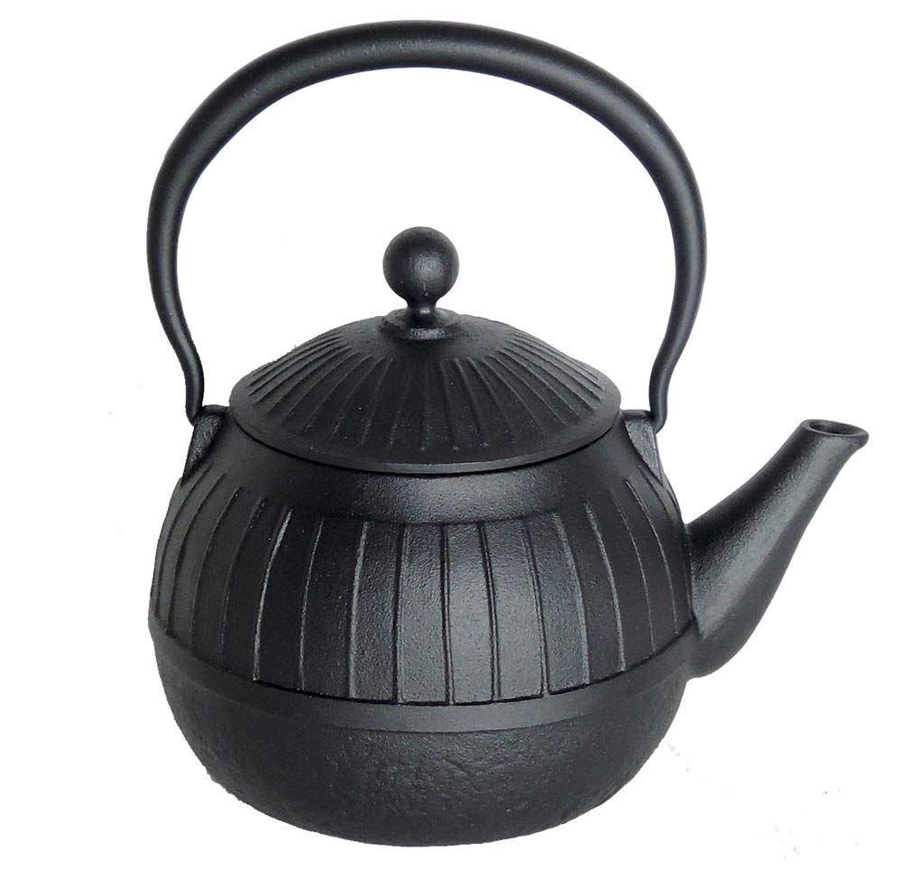 南部鉄瓶【鉄瓶 千草】１．１５リットル　日本製 Amazon｜南部鉄瓶 「千草」1.15L 岩手産 日本製 直火 やかん ih対応 川